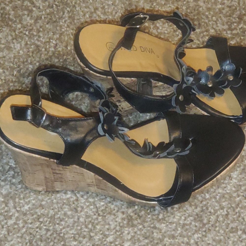 Used Wild Diva Black Women's Wedges, size 7.5
